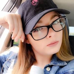 Meet your Posher, Katrina